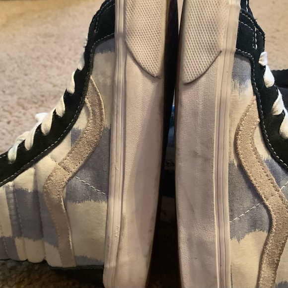 ❣️❣️SOLD❣️❣️HIGH TOP Black Suede LBLUE /WHITE SQUARES Canvas Men- 7 Women-8.5 - Picture 8 of 14